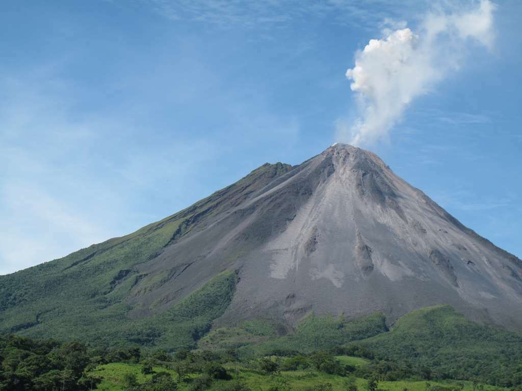 Hotel Montana De Fuego Resort And Spa La Fortuna Екстериор снимка